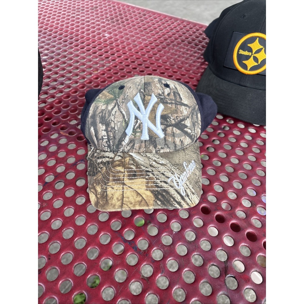 Fan Favorite New York Yankees MLB Realtree Camo Adjustable Cap Hat OSFA